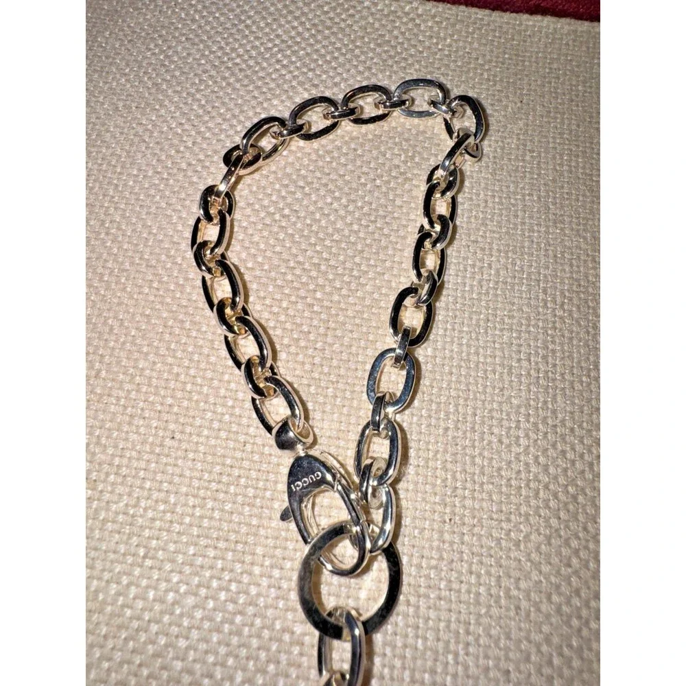GUCCI TRADEMARK LOGO .925 STERLING SILVER ROUND TAG CHARM Bracelet - Picture 7 of 8